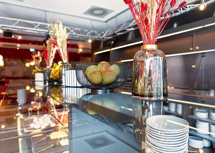 Meininger Zentrum Отель *